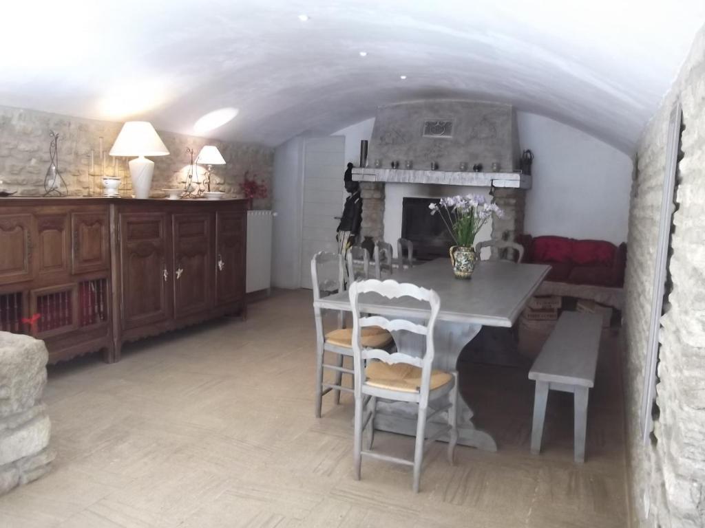 Maison d'hôtes La Bastide Du Vallon à Saumane-de-Vaucluse Extérieur photo